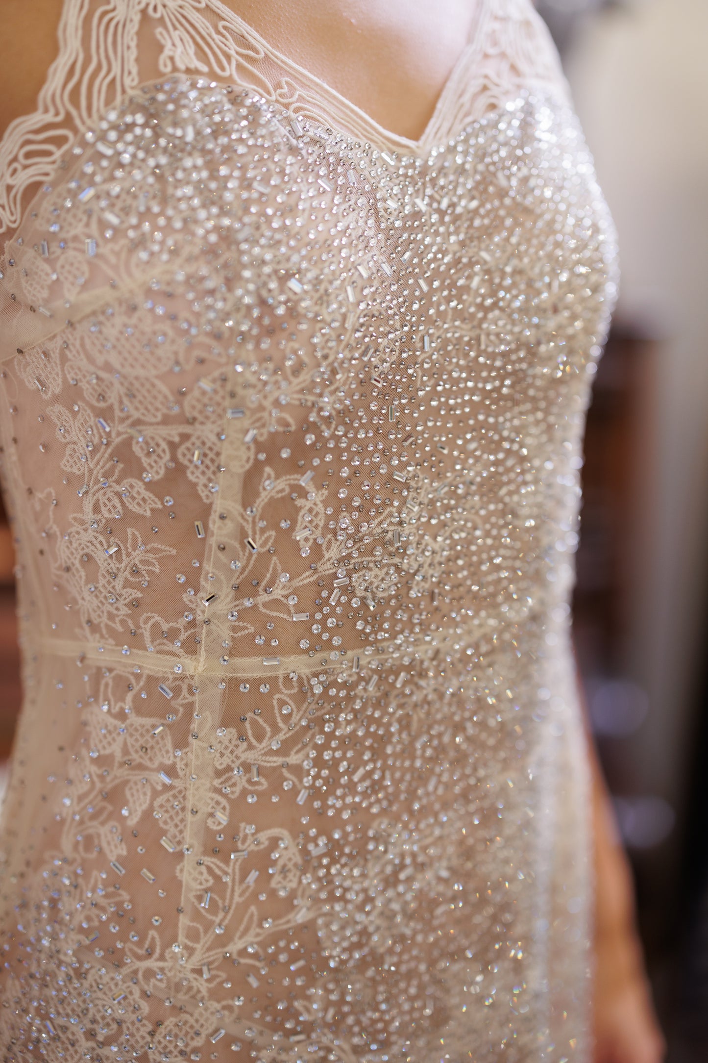 Inchiriere rochie Ermanno