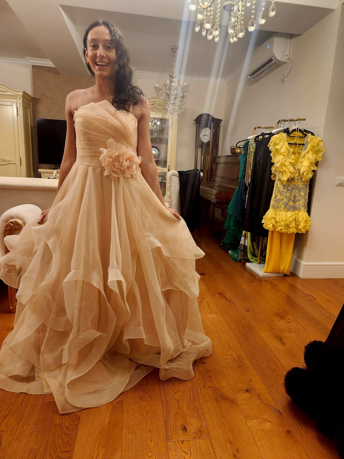 Inchiriere rochie Ana Radu