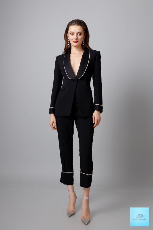 Inchiriere Costum Simona Corsellini
