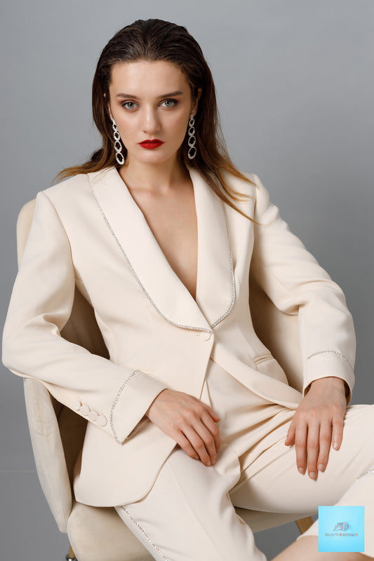 Inchiriere Costum Simona Corsellini